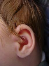 Problemy ze słuchem w młodym wieku – czy to możliwe?