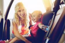 Jak podróżować samochodem z małymi dziećmi?
