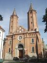 Prace renowacyjne kamienno-ceglanych elewacji kościołów na Mazowszu