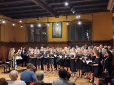 Wiele głosów, jedno przesłanie — wyjątkowy koncert chóralny na patio Olivia Centre
