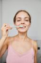 Nadmierne, intensywne szczotkowanie zębów  - nie rób tego, to szkodzi zębom!
