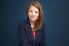 Stabilizacja wydatków i wyraźne przetasowania między platformami