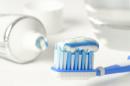 Jakie akcesoria stomatologiczne są niezbędne do prawidłowej higieny jamy ustnej?