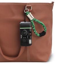 Fujifilm świętuje 40-lecie serii QuickSnap™ i wprowadza nowe modele: wodoodporny oraz czarno-biały