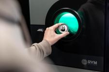 Innowacyjne partnerstwo COMP i RVM Systems wspiera detalistów w obliczu systemu kaucyjnego